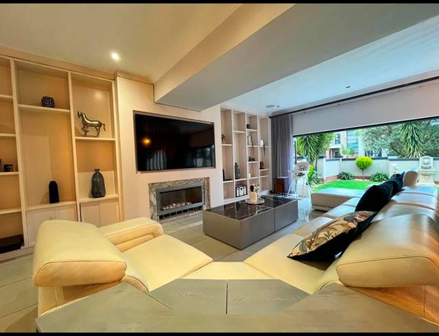 4 BEDROOM HOUSE FOR SALE IN MIDSTREAM HILL